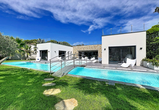 Maison 4 pièces 198 m² · à Saint-Laurent-des-Arbres · 198 m² · 1 300 000 €