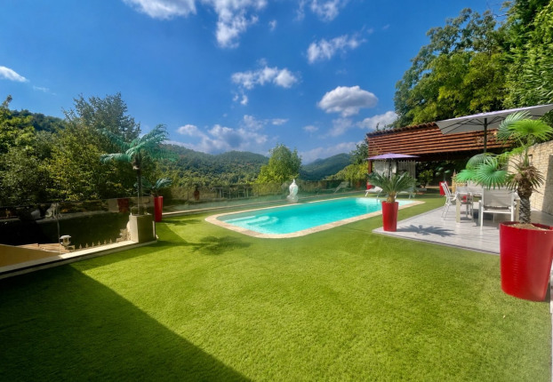Maison 4 pièces 167 m² · à Tourrette-Levens · 167 m² · 699 000 €
