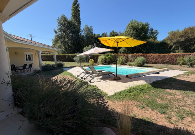Maison 5 pièces 147 m² · à Dommartin · 146,9 m² · 690 000 €