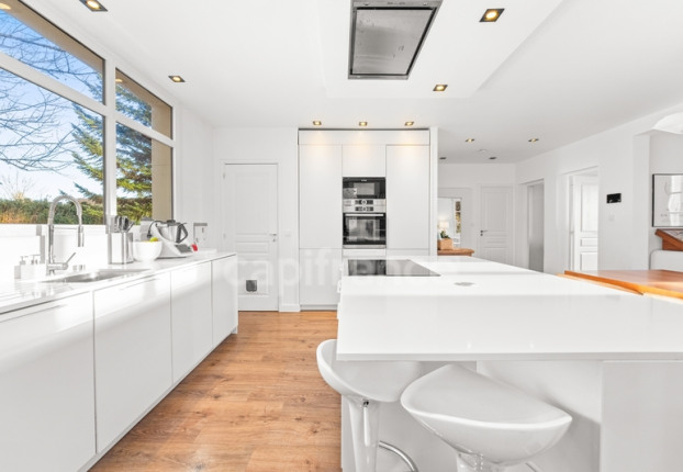 Maison 6 pièces 207 m² · à Nord Ouest, Divonne-les-Bains · 207 m² · 1 290 000 €