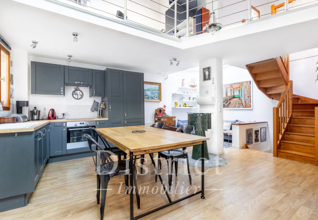 Appartement 6 pièces 140 m² · à République-Saint Ambroise, Paris 11ème · 140 m² · 1 040 000 €