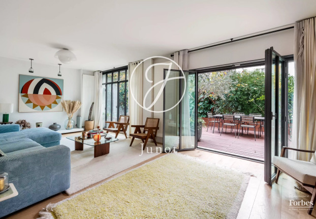 Appartement 5 pièces 158 m² · à Montmartre, Paris 18ème · 158,1 m² · 3 050 000 €
