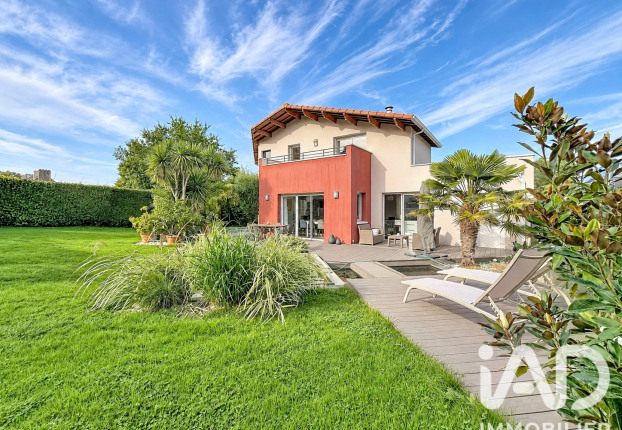 Maison 7 pièces 197 m² · à Basse-Goulaine · 197 m² · 748 000 €