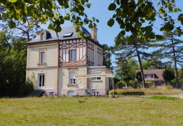 Maison 7 pièces 165 m² · à Douvres-la-Délivrande · 165 m² · 519 800 €