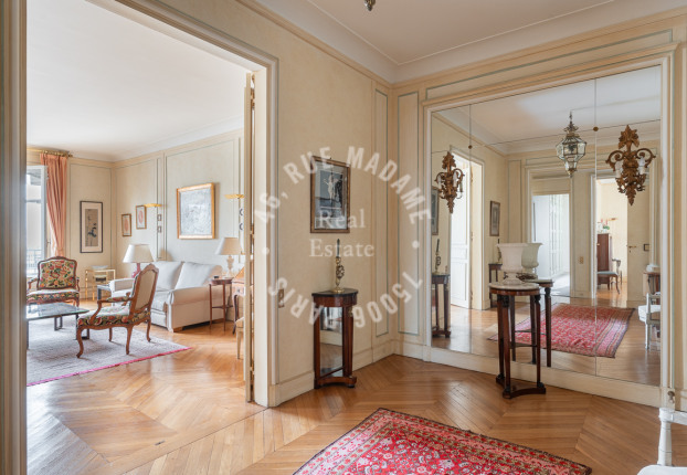 Appartement 7 pièces 220 m² · à Auteuil Nord, Paris 16ème · 220 m² · 3 000 000 €
