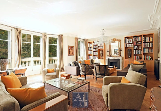 Appartement 7 pièces 236 m² · à Porte Dauphine, Paris 16ème · 235,5 m² · 3 200 000 €