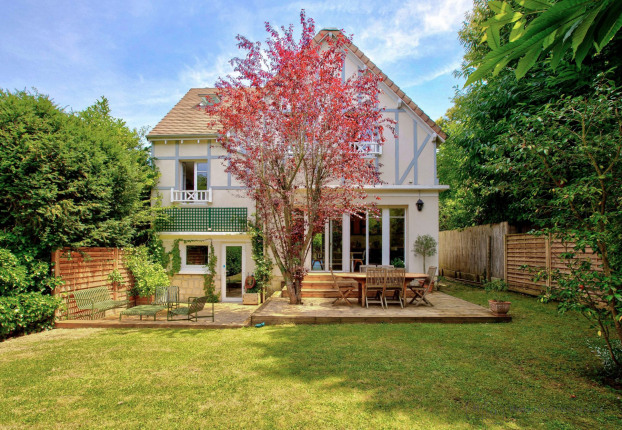 Maison 8 pièces 185 m² · à La Celle-Saint-Cloud · 185 m² · 1 320 000 €