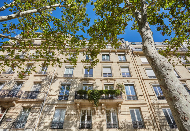 Appartement 4 pièces 105 m² · à Ecole Militaire, Paris 7ème · 104,9 m² · 1 490 000 €