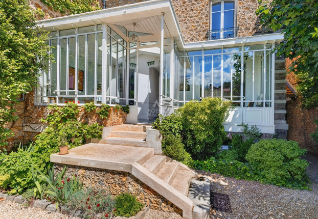 Maison 10 pièces 283 m² · à Versailles · 283 m² · 2 790 000 €