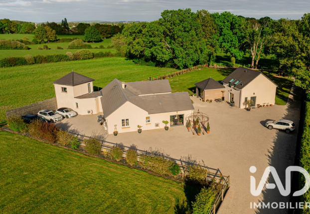 Maison 12 pièces 314 m² · à Saint-Léger-sur-Sarthe · 314 m² · 699 000 €