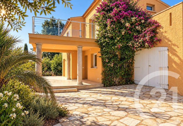 Maison 6 pièces 147 m² · à Lecci · 147 m² · 998 000 €