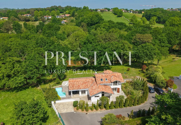Maison 6 pièces 152 m² · à Arcangues · 152 m² · 1 100 000 €