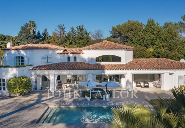 Maison 7 pièces 248 m² · à Mougins · 248 m² · 3 350 000 €