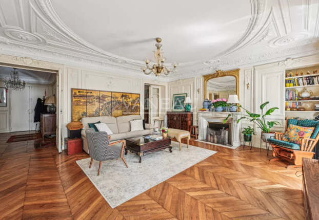 Appartement 5 pièces 146 m² · à Porte Dauphine, Paris 16ème · 146 m² · 1 760 000 €