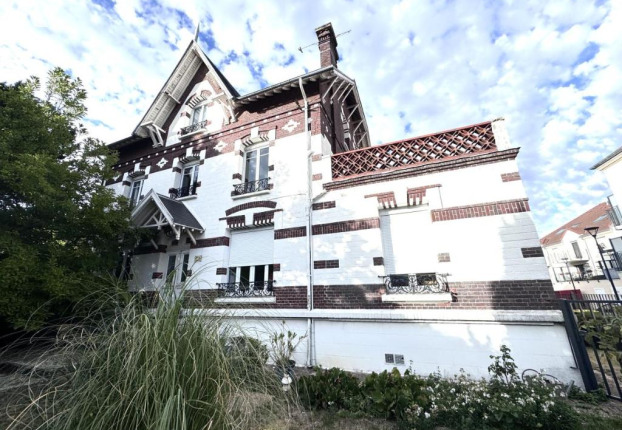 Maison 10 pièces 240 m² à Crépy-en-Valois