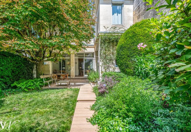 Maison 7 pièces 373 m² · à Bordeaux · 373 m² · 1 872 000 €