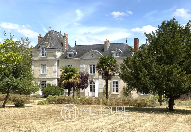 Maison 15 pièces 459 m² · à Nantes · 459 m² · 995 000 €