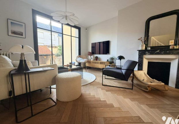 Maison 6 pièces 100 m² · à Tours · 100 m² · 558 568 €