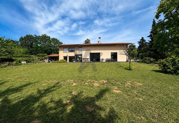 Maison 7 pièces 205 m² · à Limonest · 205 m² · 740 000 €