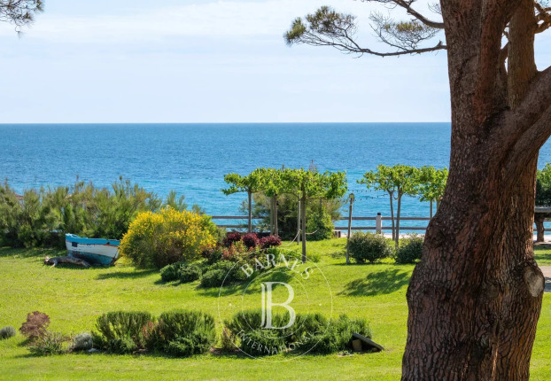 Maison 10 pièces 428 m² · à Sisco · 428 m² · 3 000 000 €