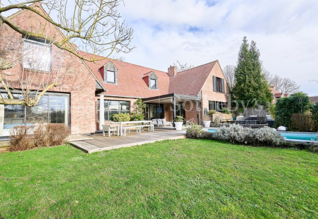 Maison 12 pièces 285 m² · à Gruson · 285 m² · 995 000 €