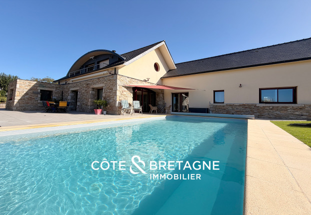 Maison 8 pièces 270 m² · à Ambon · 270 m² · 997 518 €