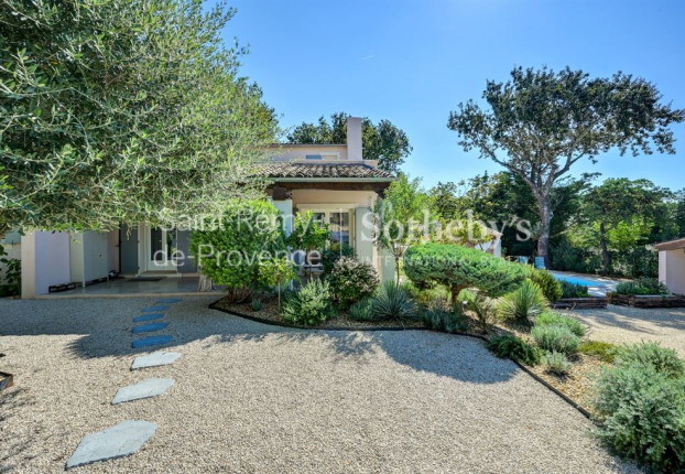 Maison 6 pièces 145 m² · à Maussane-les-Alpilles · 145 m² · 1 690 000 €