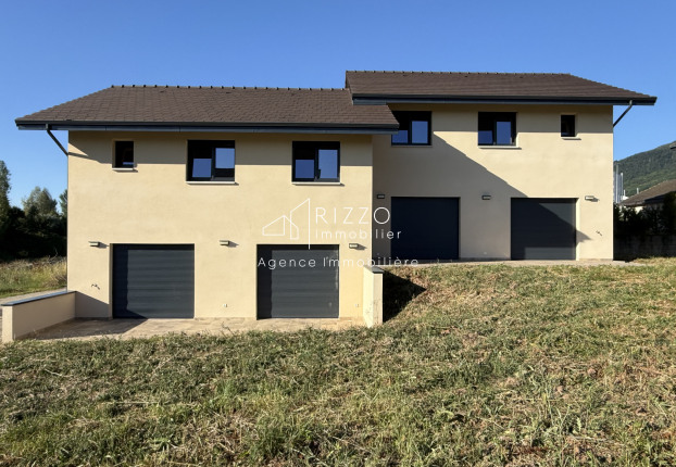 Maison 5 pièces 106 m² · à Saint-Cergues · 106 m² · 550 000 €