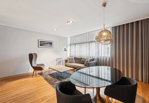 Appartement 2 pièces 44 m² · à Elysées-Madeleine, Paris 8ème · 44,3 m² · 695 000 €