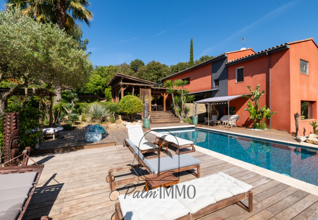Maison 7 pièces 237 m² · à Nord, Sanary-sur-Mer · 237 m² · 1 750 000 €