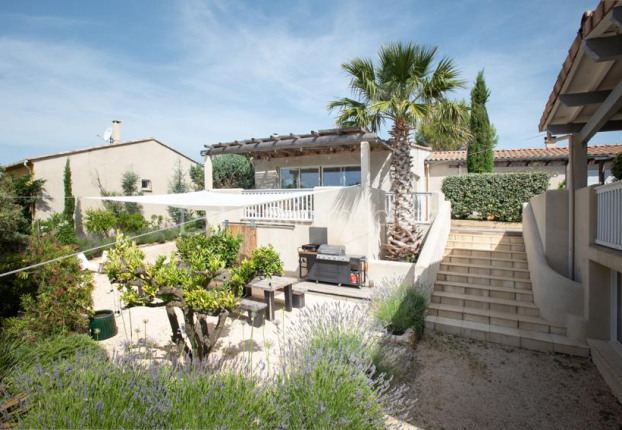 Maison 12 pièces 335 m² · à Castillon-du-Gard · 335 m² · 1 060 000 €