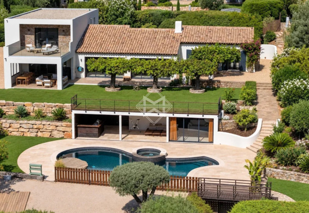 Maison 8 pièces 200 m² · à La Croix-Valmer · 200 m² · 4 290 000 €