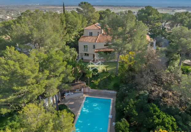 Maison 6 pièces 320 m² · à Hyères · 320 m² · 2 150 000 €