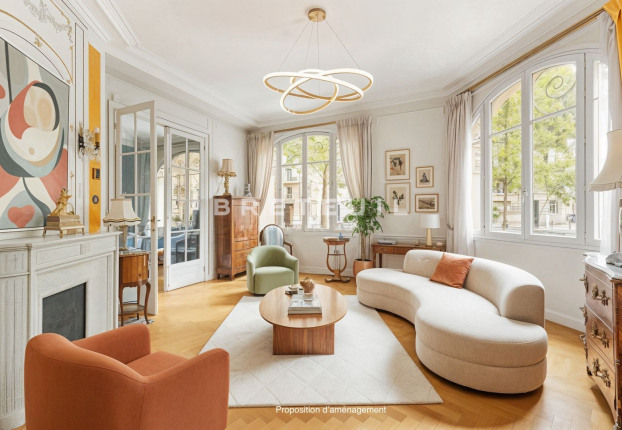 Appartement 5 pièces 111 m² · à Paris 7ème · 110,8 m² · 1 100 000 €