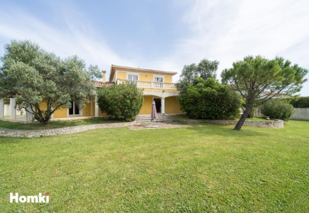 Maison 7 pièces 240 m² · à Bagard · 240 m² · 556 900 €