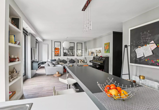 Appartement 3 pièces 92 m² · à Triangle d'Or, Paris 8ème · 91,7 m² · 1 860 000 €
