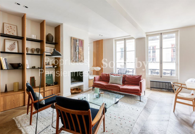 Appartement 4 pièces 103 m² · à Saint Thomas d'Aquin, Paris 7ème · 103 m² · 2 390 000 €
