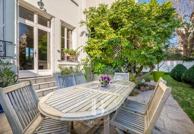 Maison 9 pièces 265 m² · à Bois-Colombes · 265 m² · 1 590 000 €