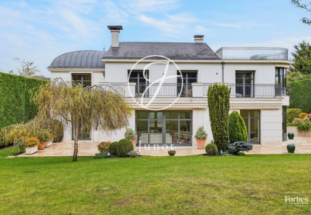 Maison 10 pièces 380 m² · à Ville-d'Avray · 380 m² · 3 400 000 €