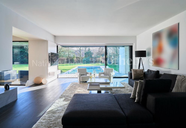 Maison 7 pièces 341 m² · à Beaumont, Croix · 341 m² · 1 560 000 €