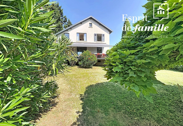 Maison 8 pièces 270 m² · à Limonest · 270 m² · 1 290 000 €