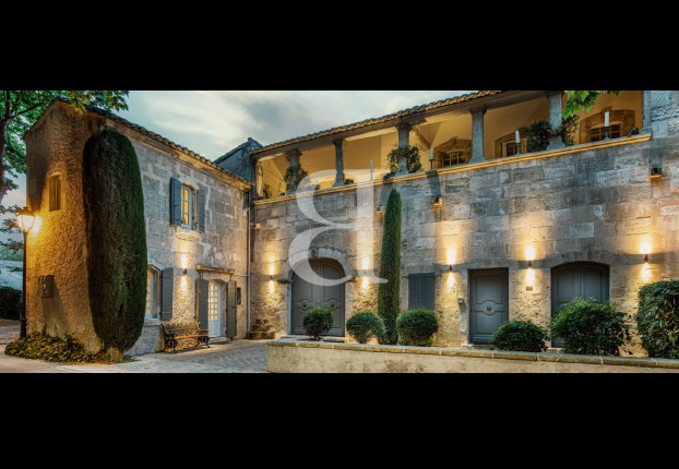 Maison 10 pièces 500 m² · à Maussane-les-Alpilles · 500 m² · 5 900 000 €