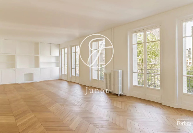 Appartement 4 pièces 170 m² · à Paris 16e · 169,6 m² · 2 350 000 €