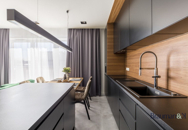 Maison 5 pièces 94 m² · aux Lilas · 93,6 m² · 930 000 €