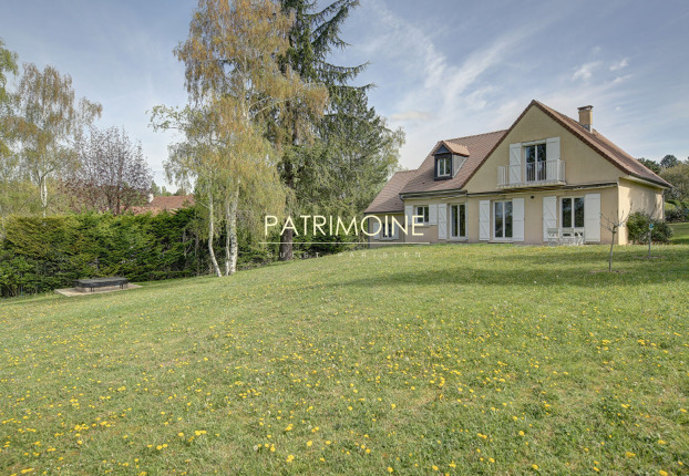 Maison 7 pièces 215 m² · à Saint-Nom-la-Bretèche · 214,5 m² · 1 390 000 €