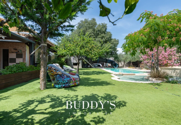 Maison 8 pièces 429 m² · à Saint-Chamas · 429 m² · 999 000 €