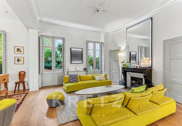 Maison 10 pièces 240 m² · à Toulouse · 240 m² · 1 699 000 €