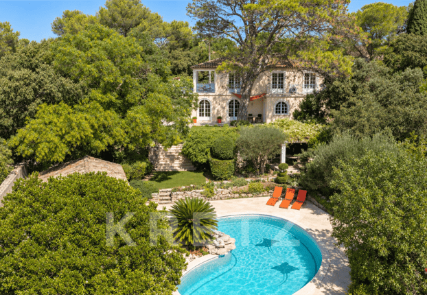Maison 5 pièces 200 m² · à Nîmes · 200 m² · 998 000 €