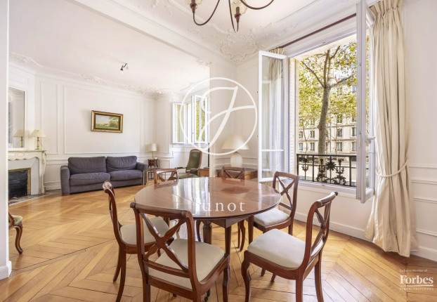 Appartement 4 pièces 89 m² · à Paris 7ème · 89,2 m² · 1 095 000 €