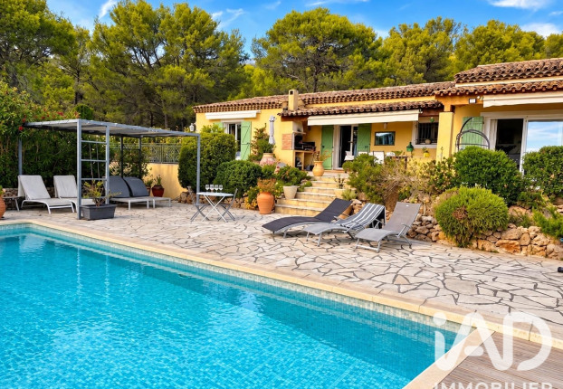 Maison 7 pièces 161 m² · à Roquebrune-sur-Argens · 161 m² · 945 000 €